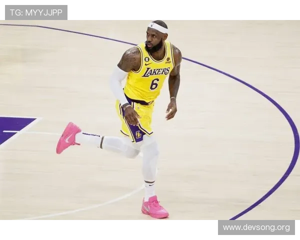 詹姆斯21+7+7逼近贾巴尔纪录 成锡安克星